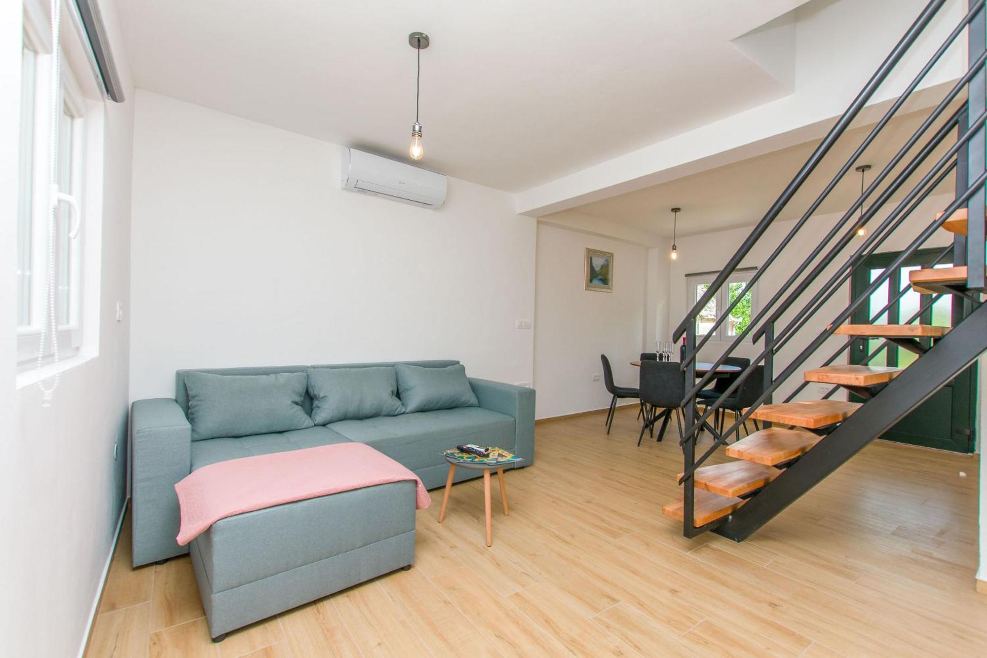Apartment Petea オミシュ エクステリア 写真