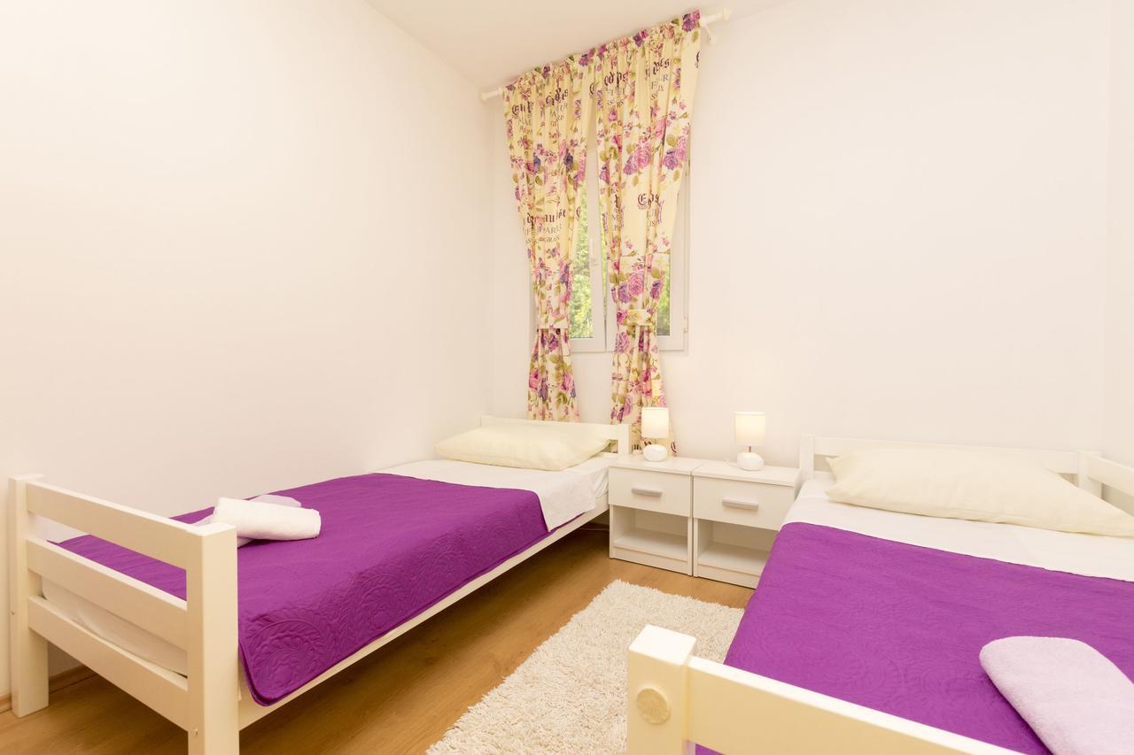 Apartment Petea オミシュ エクステリア 写真