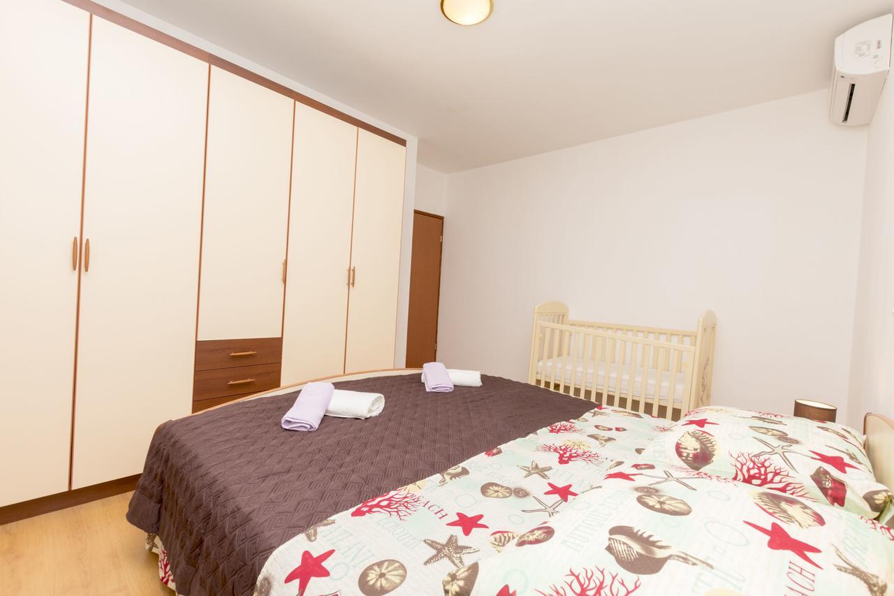 Apartment Petea オミシュ エクステリア 写真
